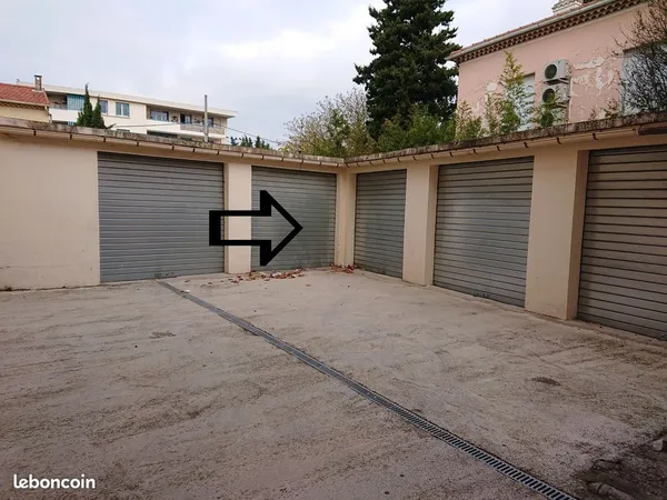 Grand garage proche centre ville