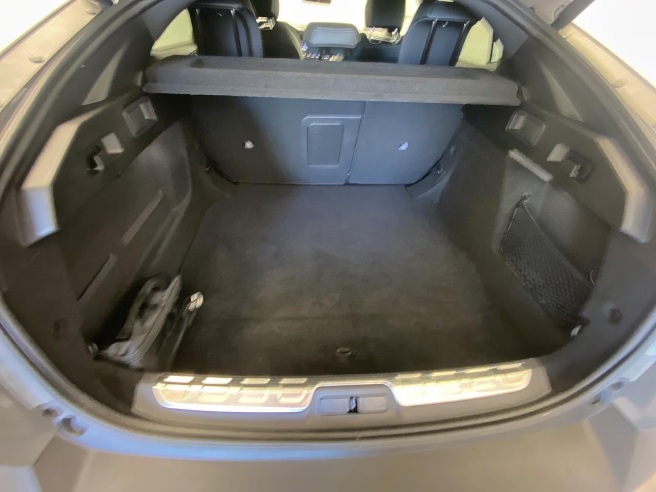 Peugeot 408 hybrid 145 e-dcs6 gt — photo 6
