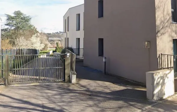 FRANCHEVILLE - GARAGE