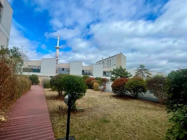 Location Rennes Mabilais - T2 32 m² non meublé, jardin privatif 22 m² + box fermé