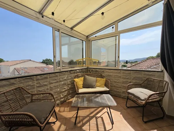 Grand duplex T5 de 117 m2 avec 4 chambres, parking et cave