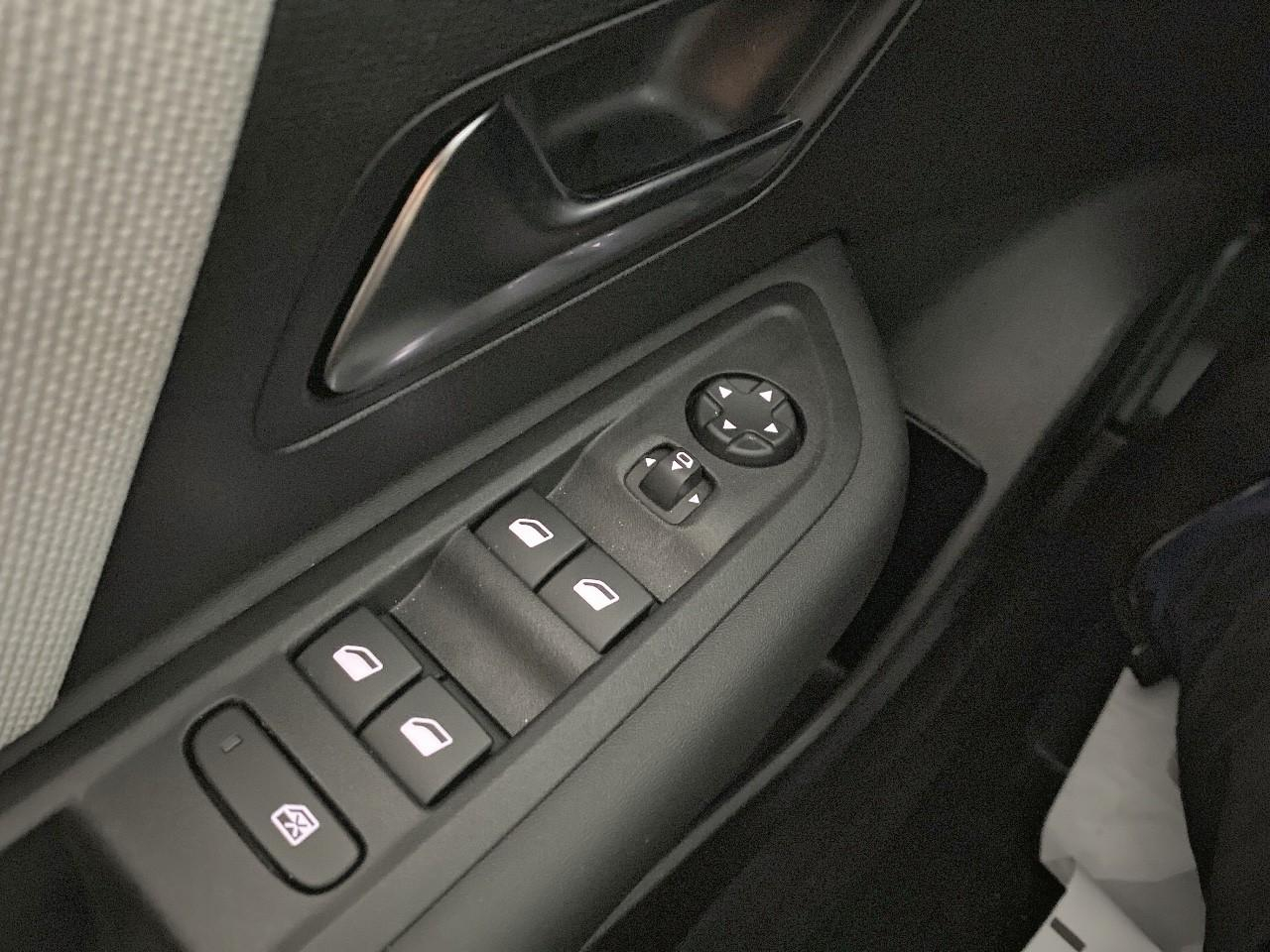 Citroën C4 X hybride 145 ch e-dcs6 max — photo 20