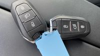 Peugeot 3008 HYBRID 225ch Allure e-EAT8 — photo 16