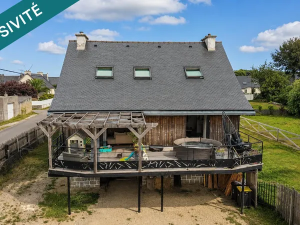PLOUIGNEAU  Maison familiale entièrement rénovée de 135 m²  4 chambres  Terrain de 1 307 m²