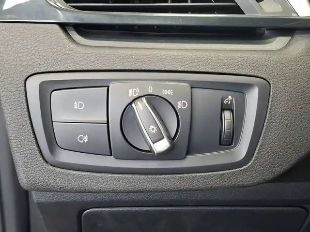 Bmw X1 sdrive 16d 116 ch — photo 36