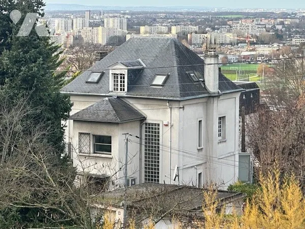 Maison 8 pièces 190 m²