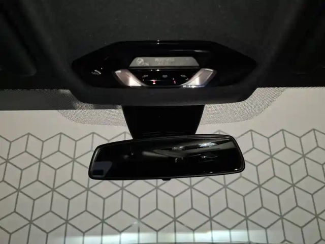 Bmw Serie 1 118i 136 ch — photo 14