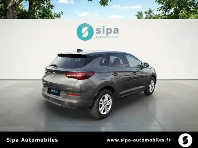 Opel Grandland X 1.2 turbo 130 ch — photo 5