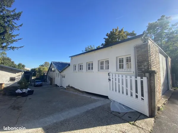 Parking 127 m² Chatillon