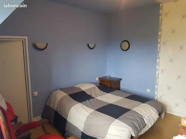 Chambre à louer 250e