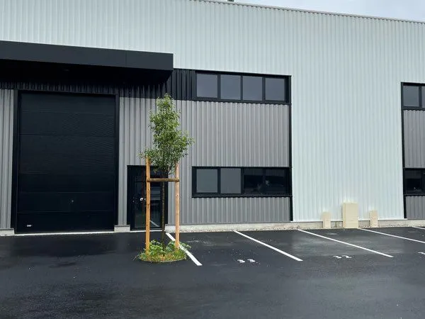 À louer local d'activité / entrepôt / cellule 217 m²
