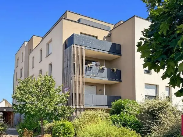 Colmar : Appartement 3 pièces avec balcon, ascenseur et deux parkings