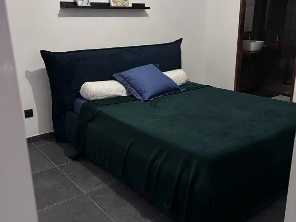 Chambre à louer en colocation, jeune femme uniquement
