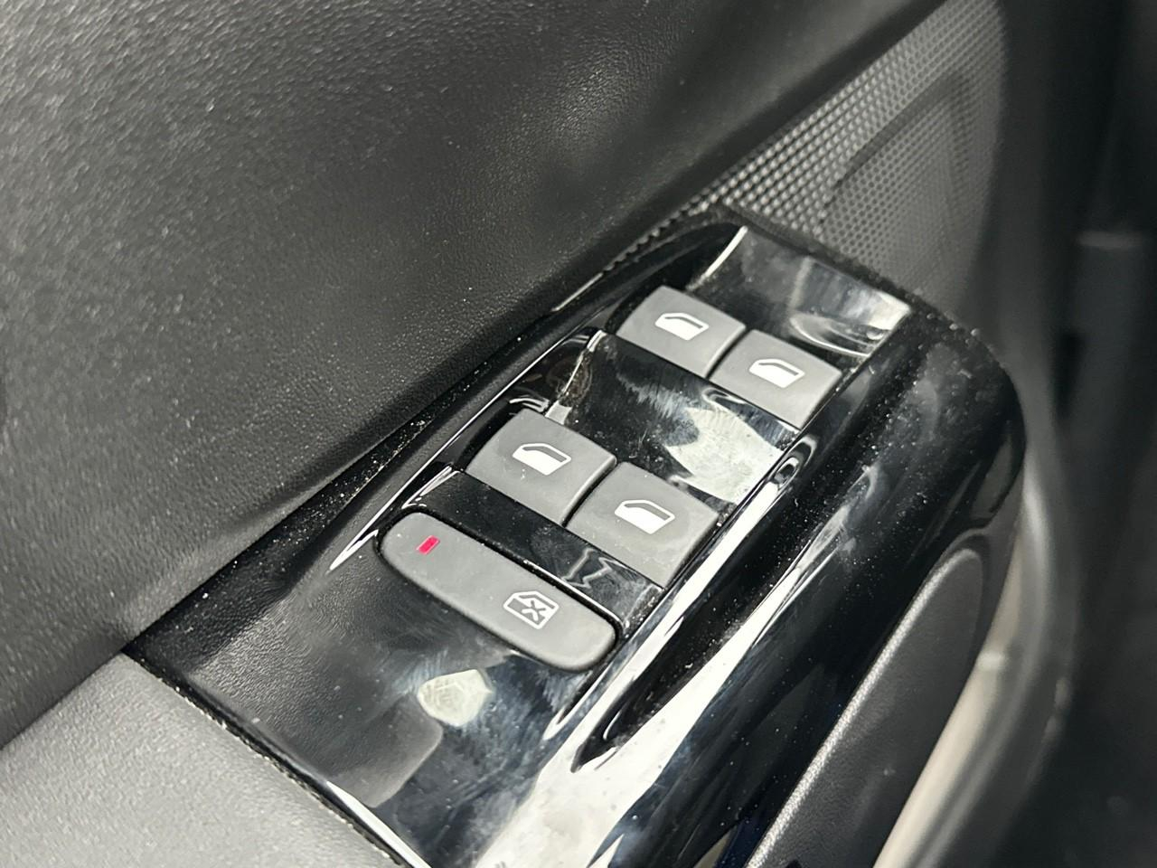 Citroën C3 puretech 110 s&s bvm6 shine pack — photo 15