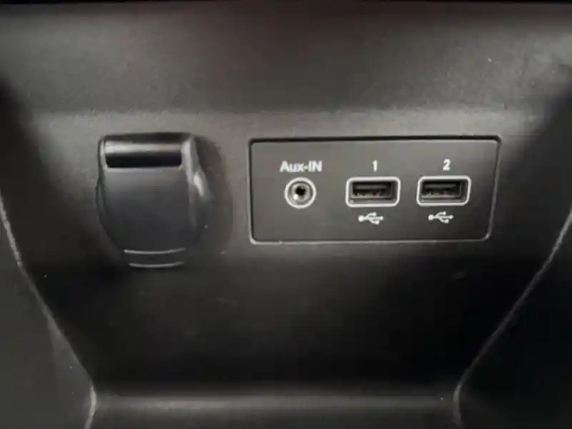 Renault Clio tce 90 x-tronic — photo 41