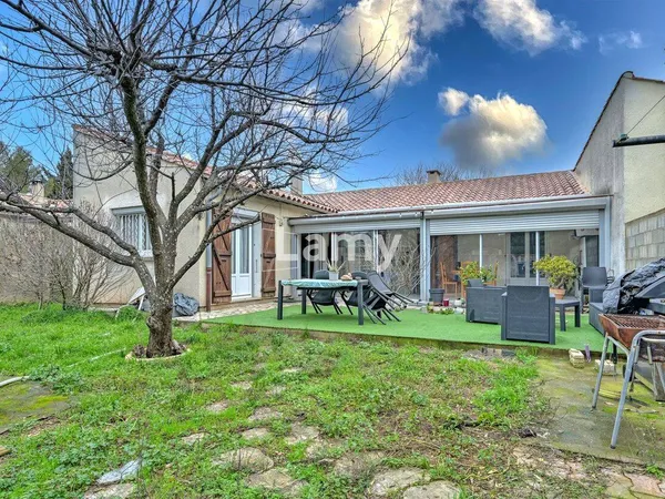 Maison de plain-pied 5 pièces 136 m²