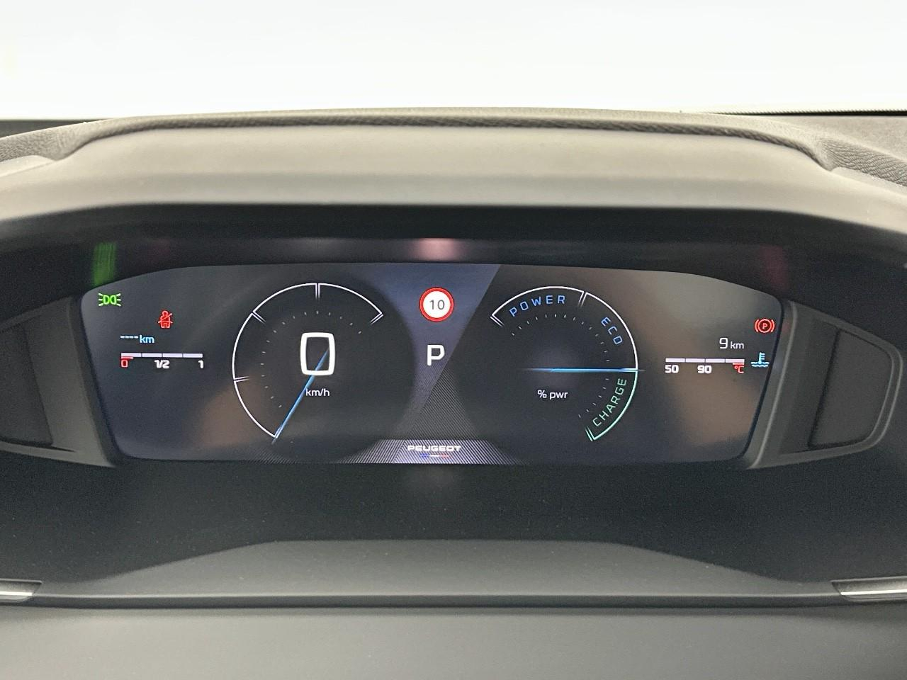 Peugeot 2008 hybrid 110 e-dcs6 allure — photo 21