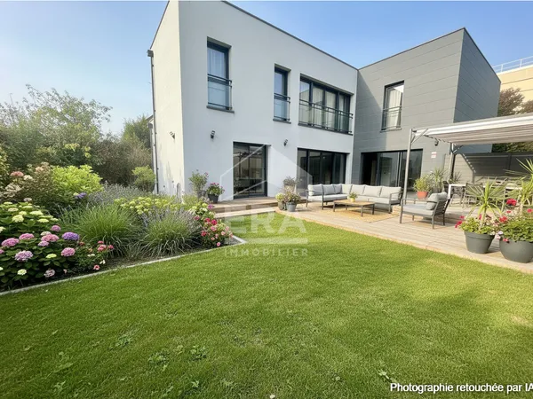 Maison 6 pièces 212 m²