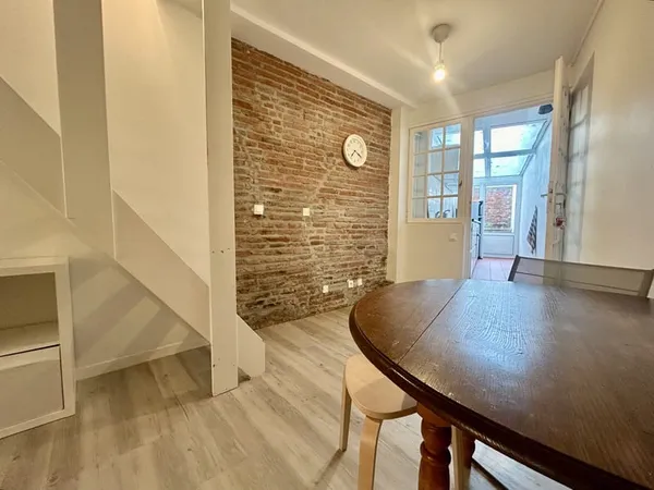 Spacieux T2 Duplex meublé et climatisé 54m2 + 1 Place de PAR