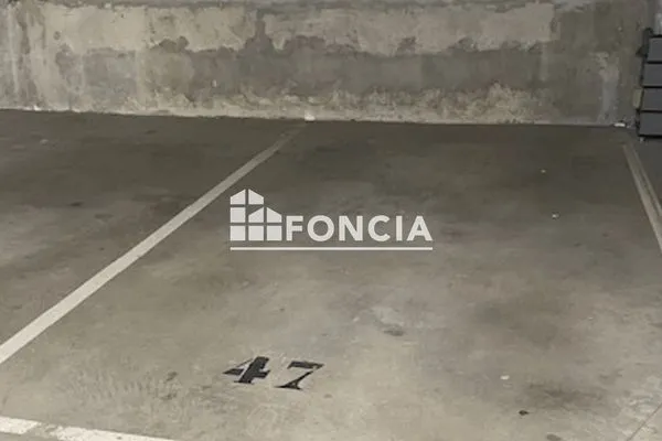 Parking 12 m²