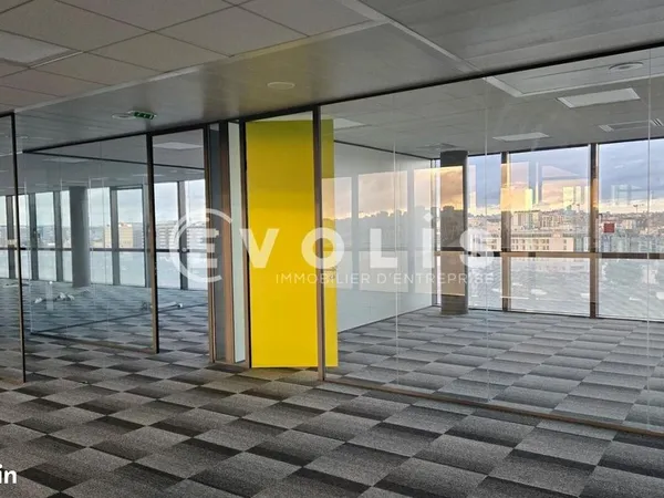 Bureaux 242 m²