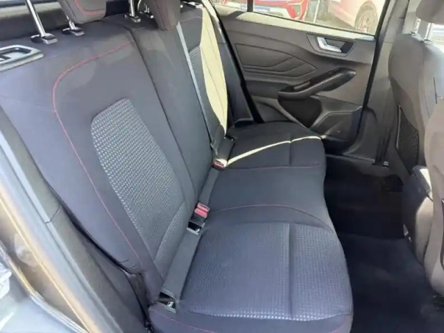 Ford Focus 1.0 ecoboost 125ch st-line 96g — photo 12