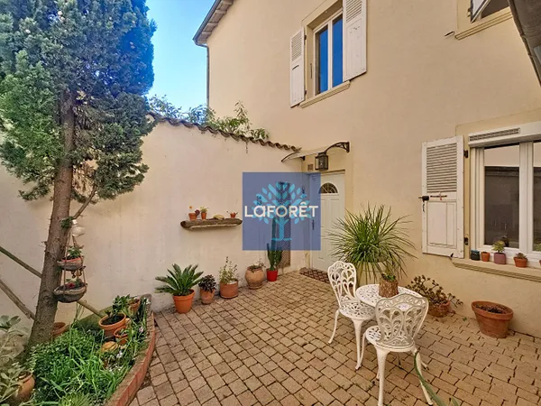 Maison 7 pièces 208 m²