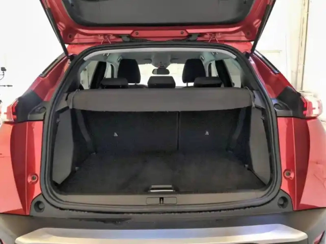 Peugeot 2008 electrique 136 ch — photo 10