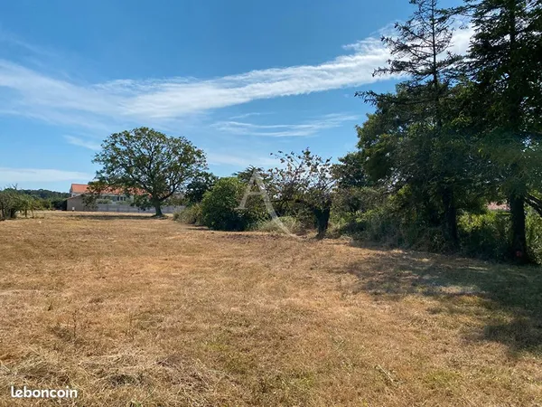 Terrain 617 m² LONGEVILLE SUR MER