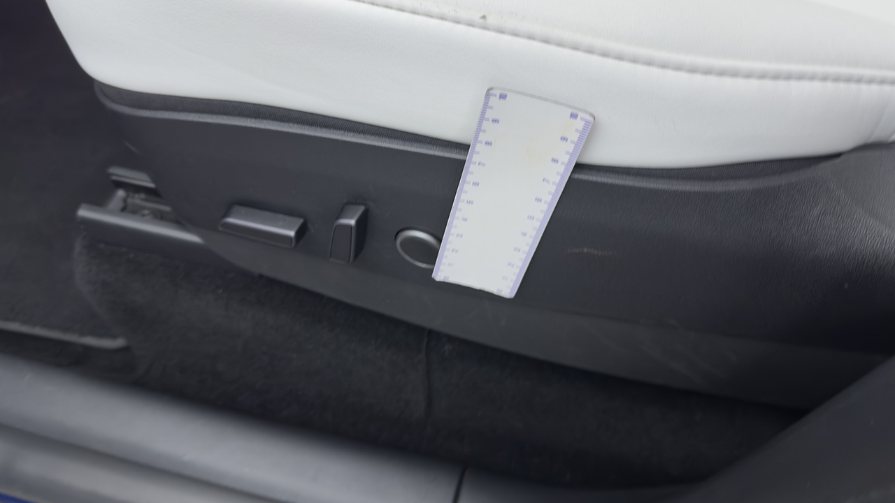 Tesla MODEL Y Grande Autonomie Dual Motor AWD — photo 36