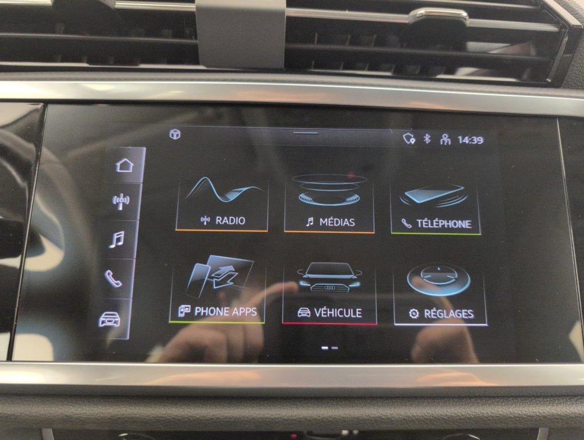Audi Q3 — photo 18
