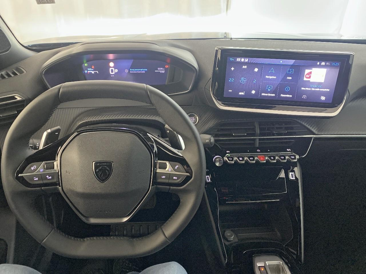 Peugeot 2008 hybrid 145 ch e-dcs6 allure — photo 15