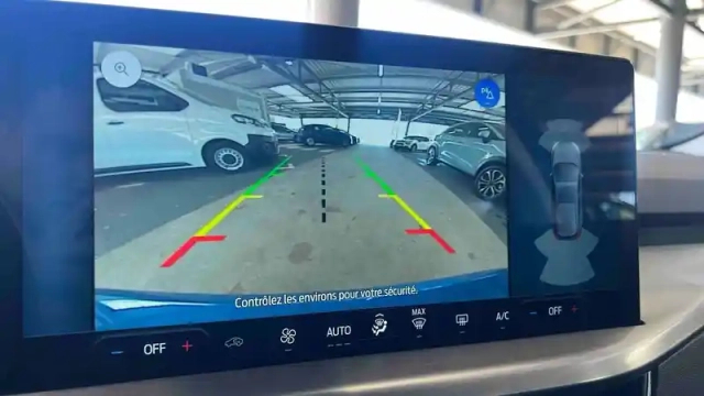 Ford Focus 1.5 ecoblue 115 powershift — photo 26