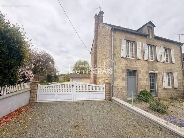 A VENDRE - Maison à Juvigny Val D'Andaine - REF 12234