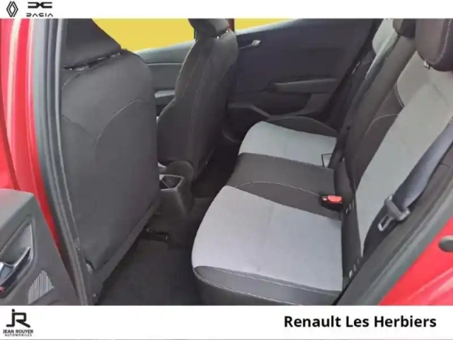 Renault Clio 1.5 blue dci 100ch evolution - 24 — photo 4