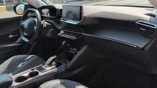 Peugeot 2008 1.5 BlueHDi 130 EAT8 - Allure – 2020 – 128069 km – Diesel – Boîte Automatique — photo 17
