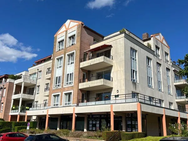 T4 mairie avec garage et balcon