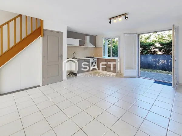 Duplex T3 lumineux avec jardin intimiste