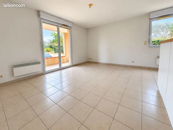 Appartement T3 en résidence avec balcon et parking