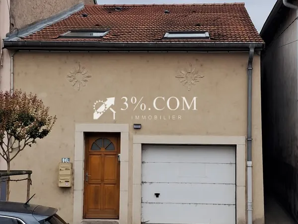 Maison de 90m2 avec terrasse et garage, proche du canal
