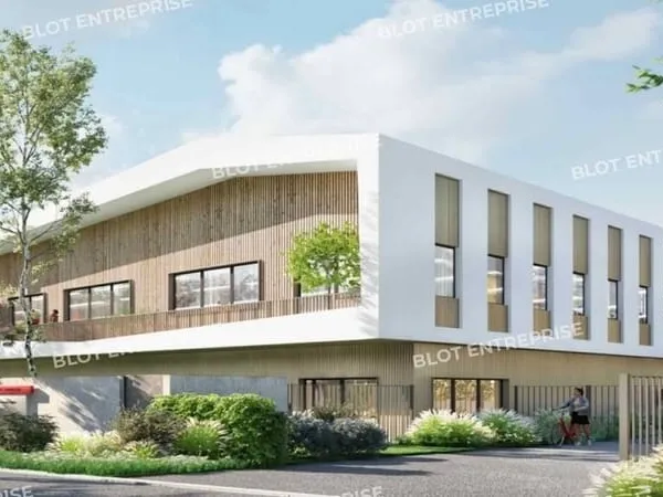 Entrepôt 975 m²