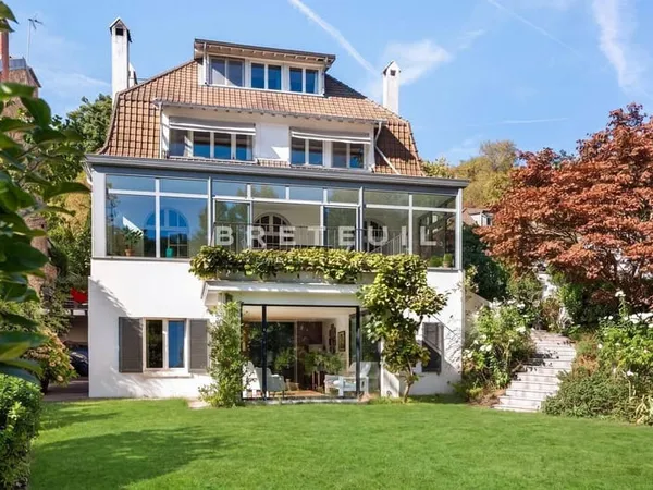 Maison 9 pièces 272 m²