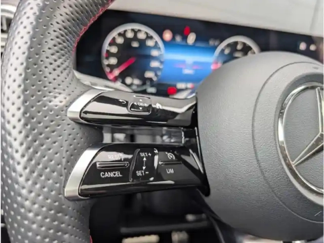 Mercedes Gla 200 d — photo 13