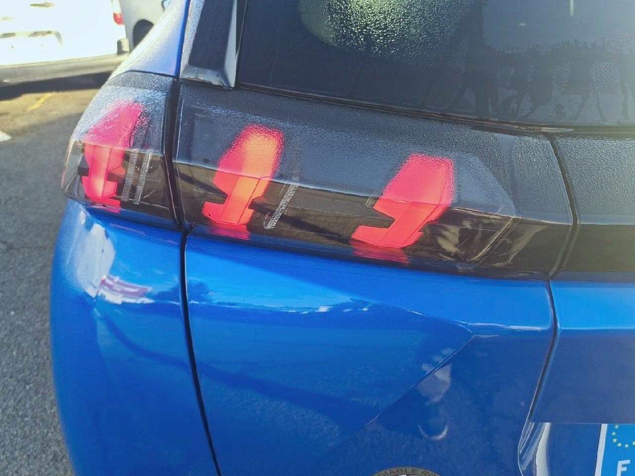 Peugeot 2008 puretech 130 s&s eat8 gt — photo 17