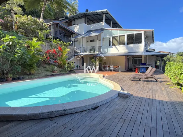 Grande propriété avec dépendance vue Moorea