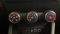Renault Clio 1.5 dCi 100ch Evolution - 25 — photo 26