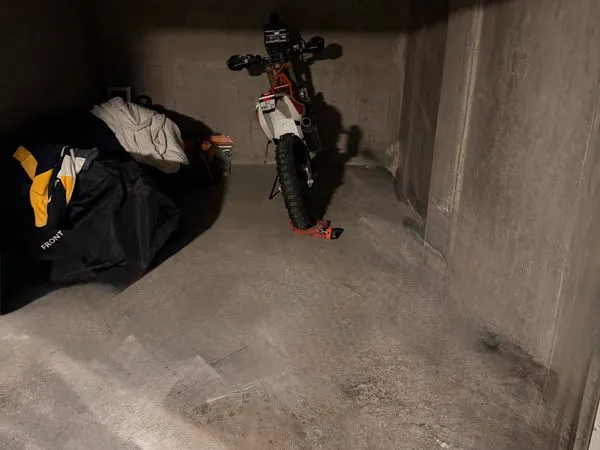 Location Box Parking Paris 17