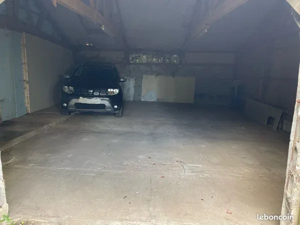 Bureau et espace de travail Location Louvigné-de-Bais  60m² 200€