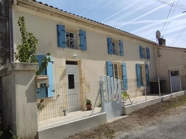 Maison charentaise en pierre 140 m² - 4 chambres - entre Cognac et Saintes