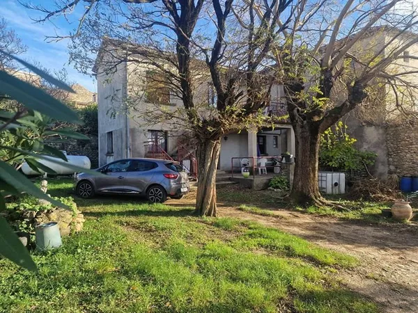 Maison 7 pièces 140 m²